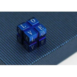 Modny Tytanowy Wisiorek I Naszyjnik Love Rubik Cube